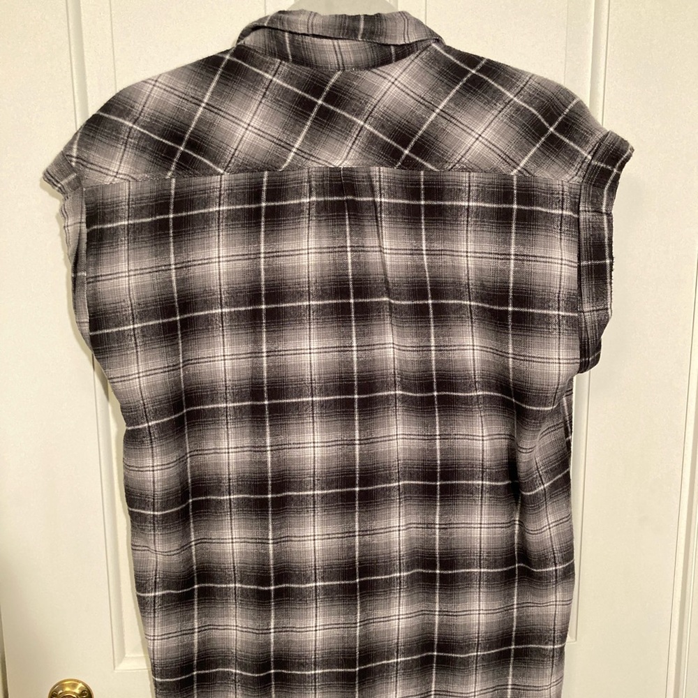Gray Black Plaid Button Down Short Sleeve Womens Small Shirt Top Crème ModCloth - Picture 4 of 9